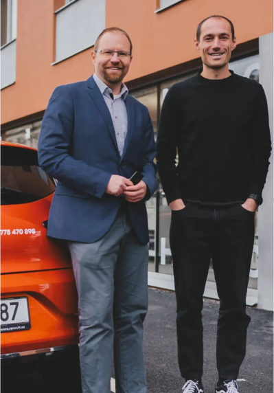 První spolupráce carsharing